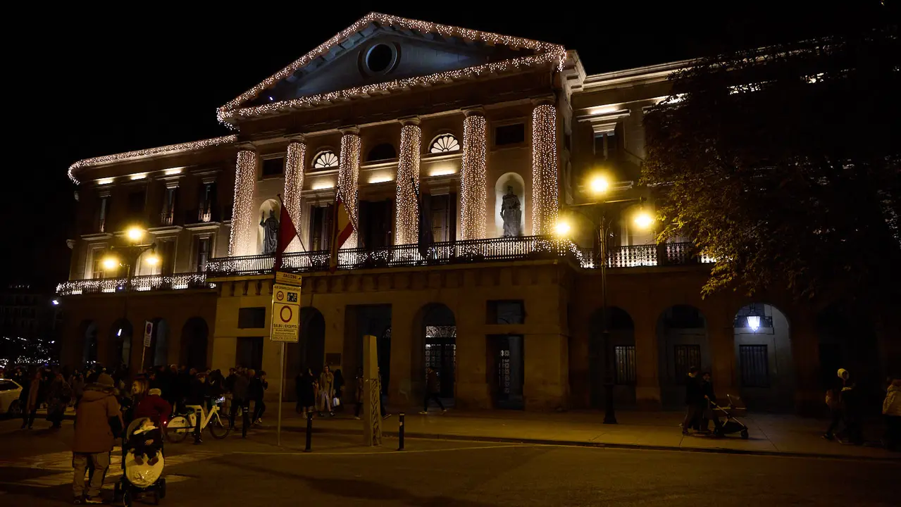 Encendido de las luces navideñas en Pamplona. IÑIGO ALZUGARAY
