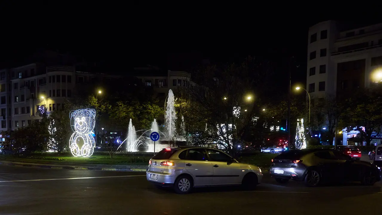 Encendido de las luces navideñas en Pamplona. IÑIGO ALZUGARAY