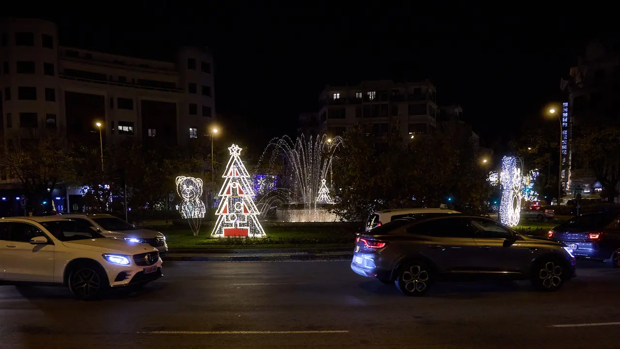 Encendido de las luces navideñas en Pamplona. IÑIGO ALZUGARAY
