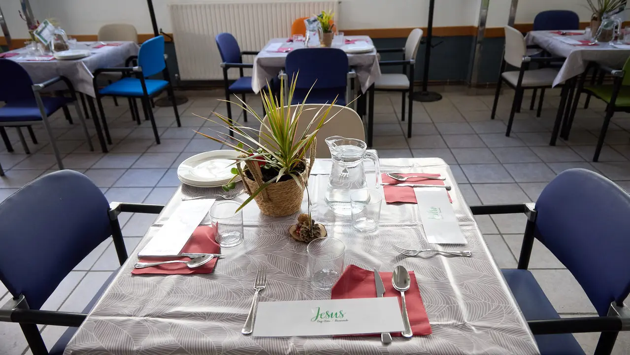 Inauguración del Comedor Comunitario en el Club de Personas Jubiladas San Esteban de Berriozar. IÑIGO ALZUGARAY