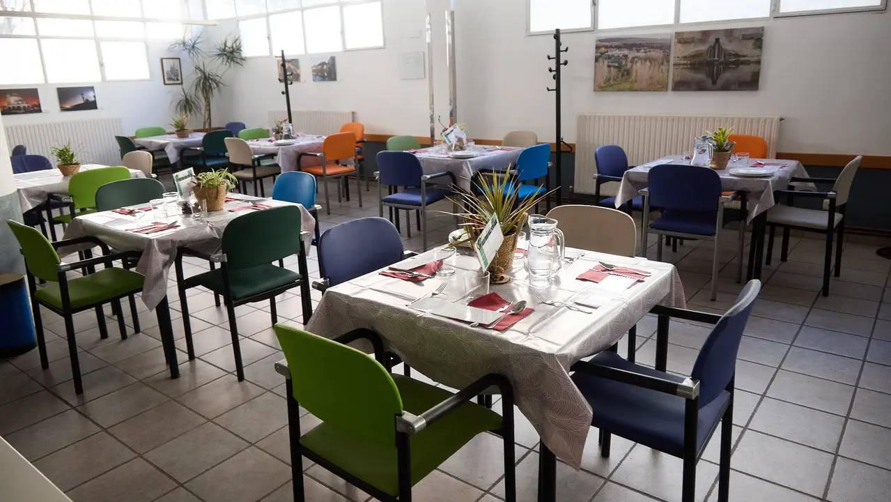 Inauguración del Comedor Comunitario en el Club de Personas Jubiladas San Esteban de Berriozar. IÑIGO ALZUGARAY