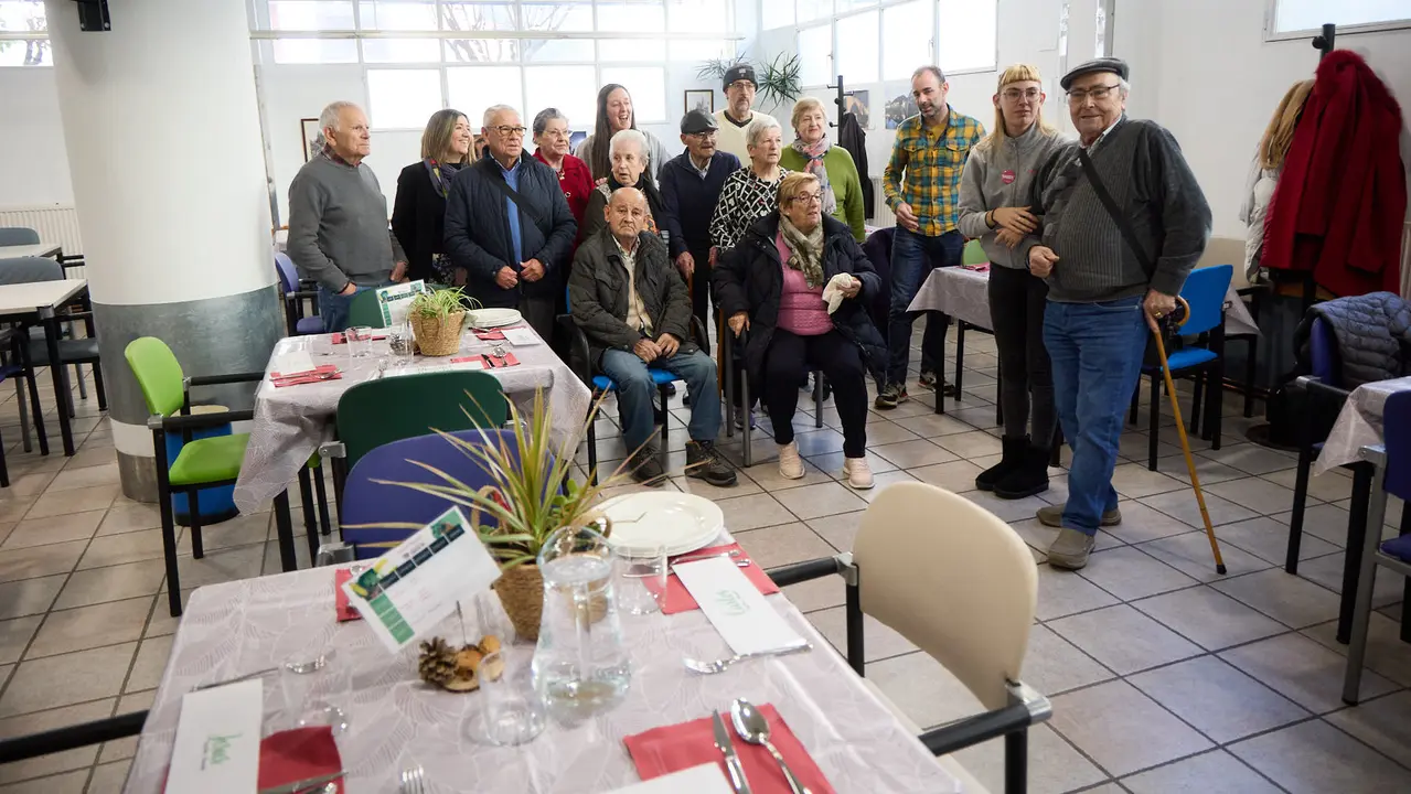 Inauguración del Comedor Comunitario en el Club de Personas Jubiladas San Esteban de Berriozar. IÑIGO ALZUGARAY