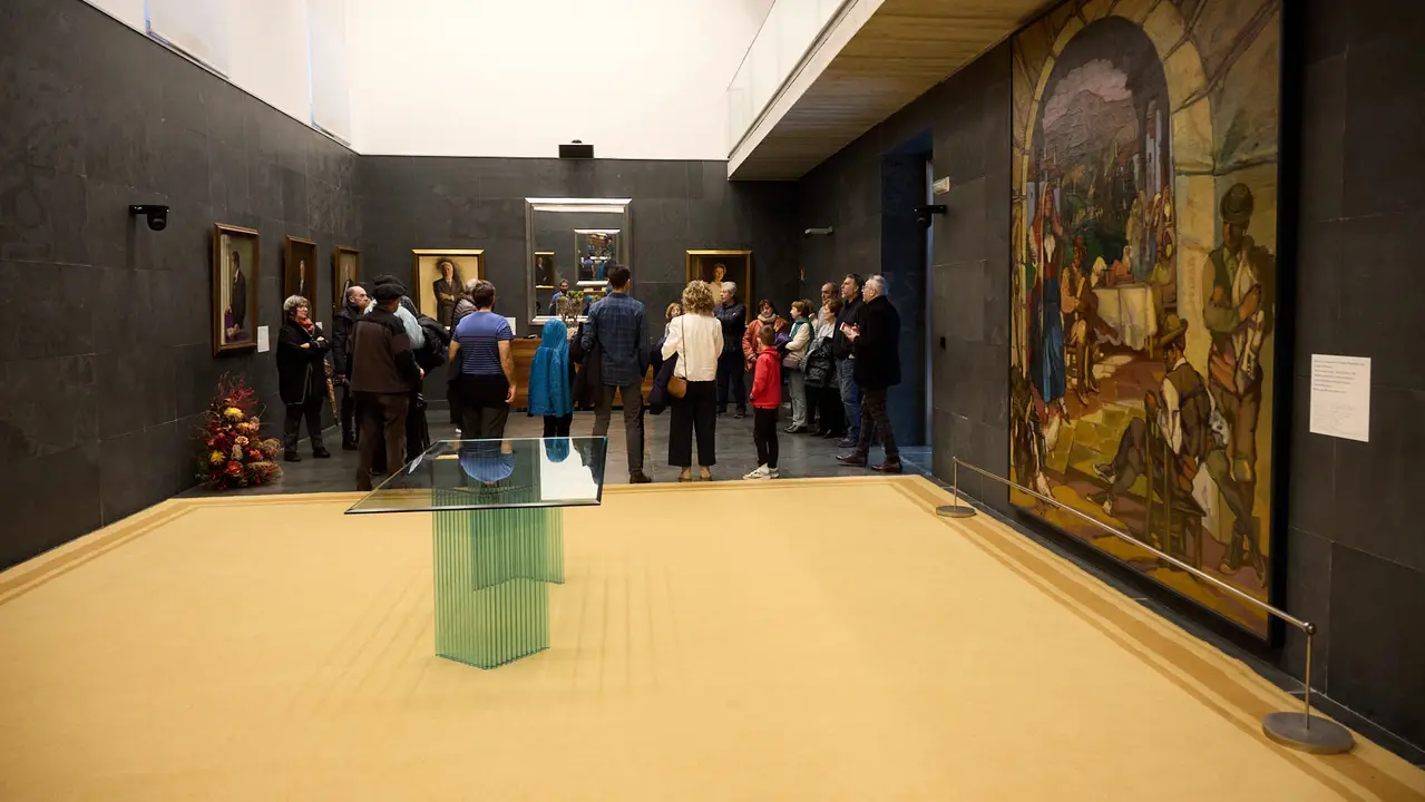 Jornada de puertas abiertas del Parlamento foral con motivo del Día de Navarra. IÑIGO ALZUGARAY