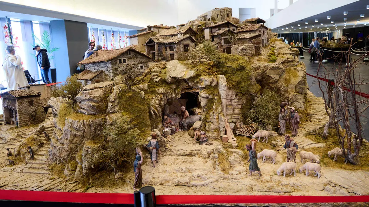 Tradicional exposición de Belenes en Baluarte organizada por la Asociación de Belenistas de Pamplona. IÑIGO ALZUGARAY