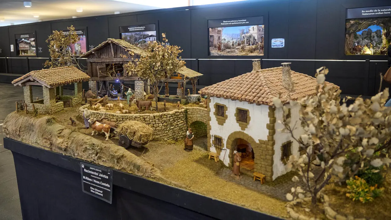 Tradicional exposición de Belenes en Baluarte organizada por la Asociación de Belenistas de Pamplona. IÑIGO ALZUGARAY