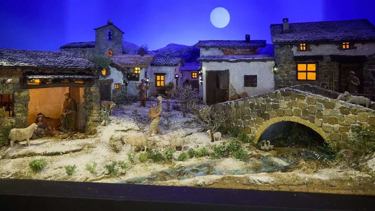 Tradicional exposición de Belenes en Baluarte organizada por la Asociación de Belenistas de Pamplona. IÑIGO ALZUGARAY