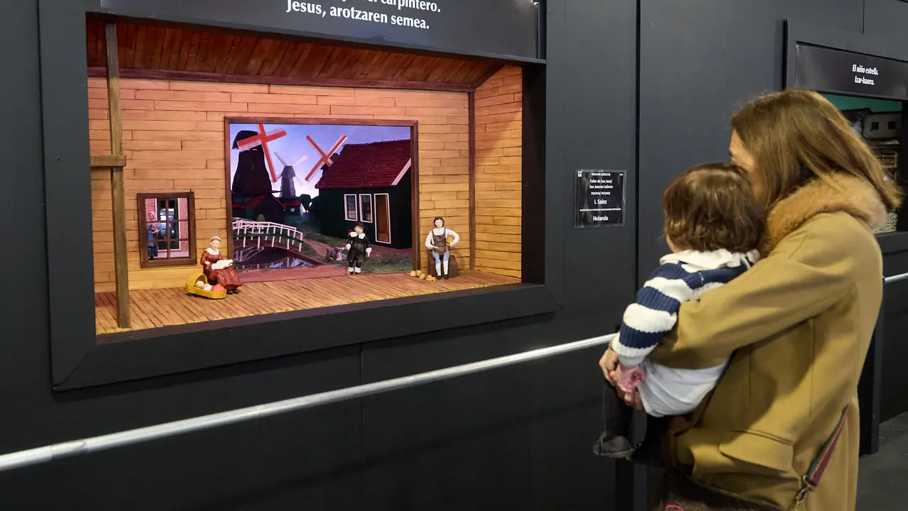 Tradicional exposición de Belenes en Baluarte organizada por la Asociación de Belenistas de Pamplona. IÑIGO ALZUGARAY