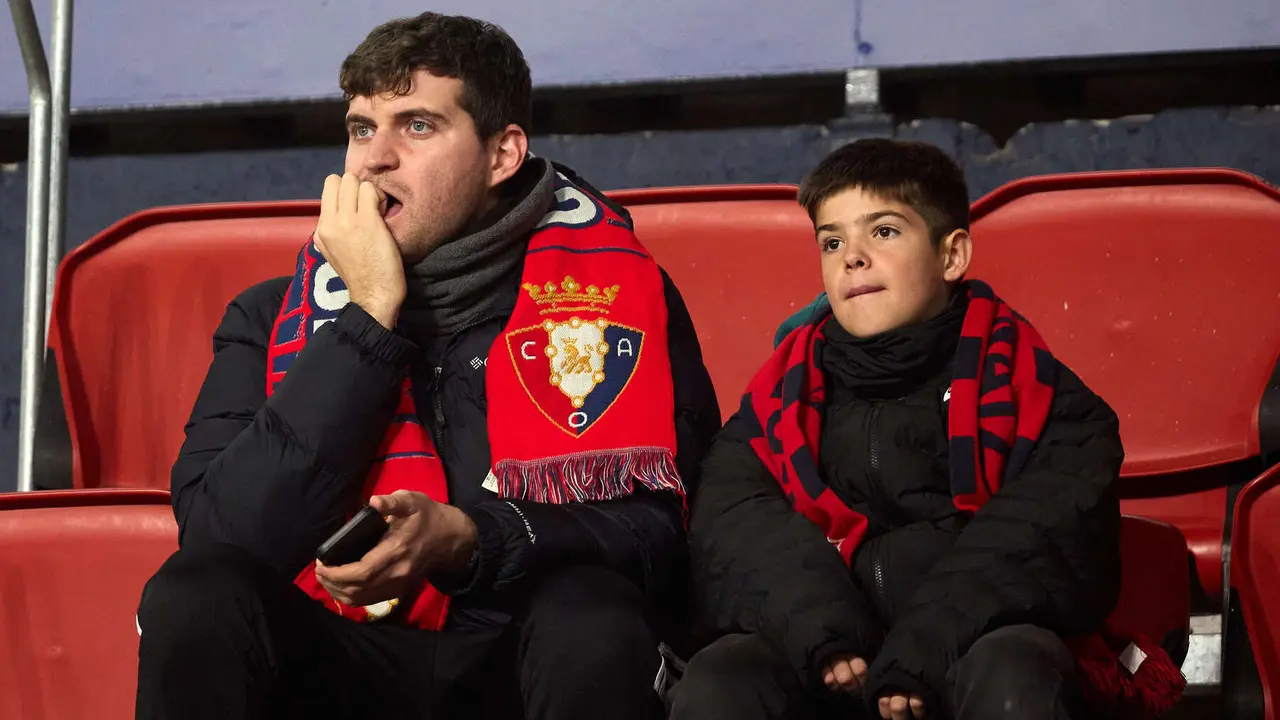 La grada del estadio de El Sadar durante el partido de La Liga EA Sports entre CA Osasuna y Levante UD disputado en Pamplona. IÑIGO ALZUGARAY