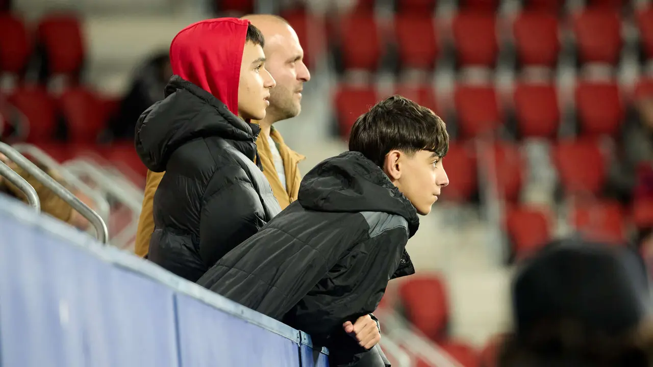 La grada del estadio de El Sadar durante el partido de La Liga EA Sports entre CA Osasuna y Levante UD disputado en Pamplona. IÑIGO ALZUGARAY