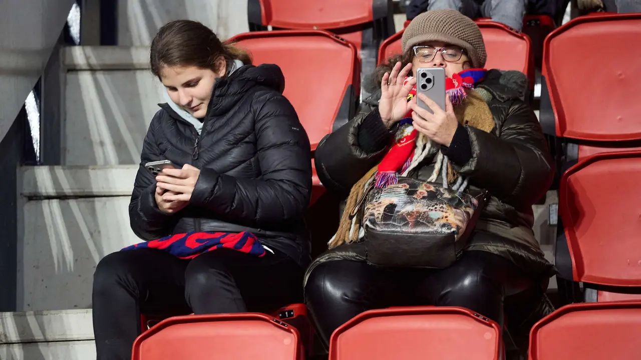 La grada del estadio de El Sadar durante el partido de La Liga EA Sports entre CA Osasuna y Levante UD disputado en Pamplona. IÑIGO ALZUGARAY