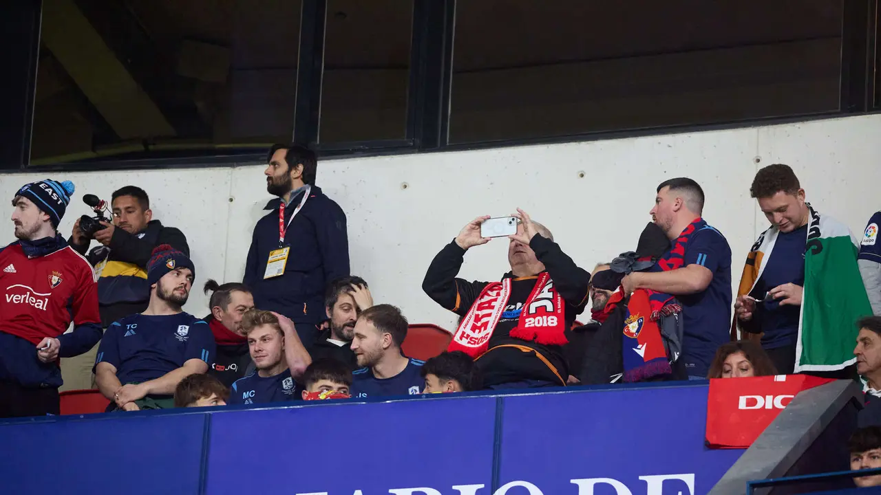 La grada del estadio de El Sadar durante el partido de La Liga EA Sports entre CA Osasuna y Levante UD disputado en Pamplona. IÑIGO ALZUGARAY