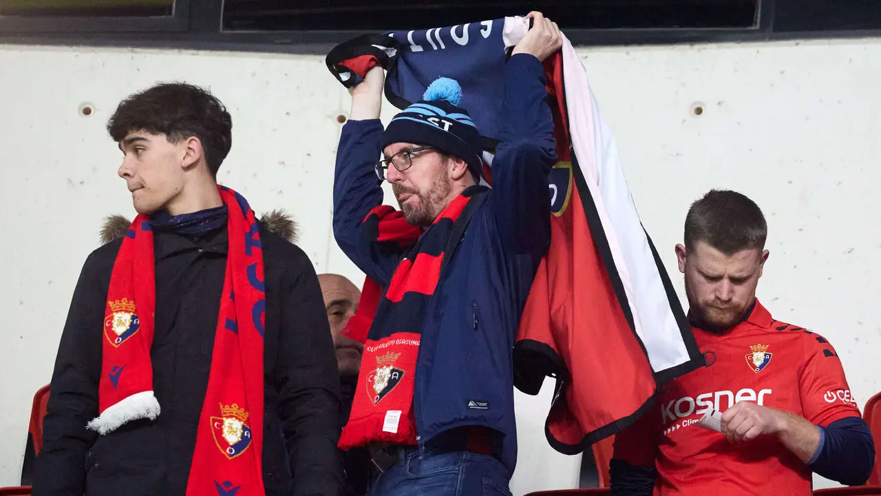 La grada del estadio de El Sadar durante el partido de La Liga EA Sports entre CA Osasuna y Levante UD disputado en Pamplona. IÑIGO ALZUGARAY