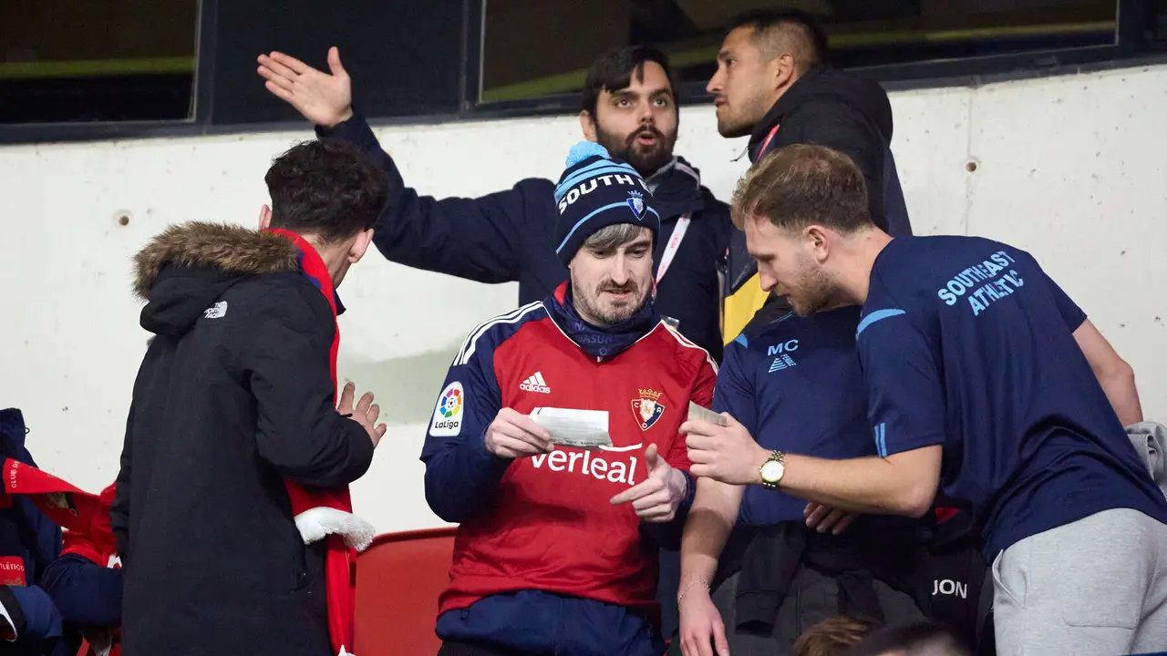 La grada del estadio de El Sadar durante el partido de La Liga EA Sports entre CA Osasuna y Levante UD disputado en Pamplona. IÑIGO ALZUGARAY