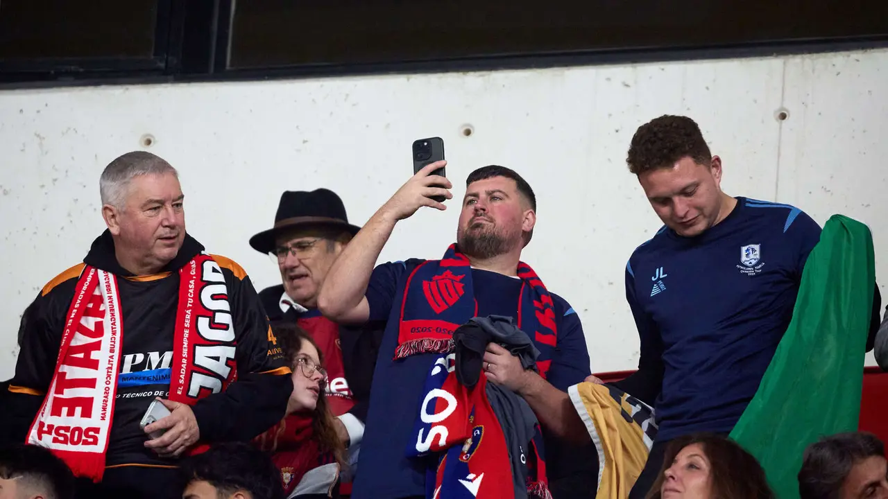 La grada del estadio de El Sadar durante el partido de La Liga EA Sports entre CA Osasuna y Levante UD disputado en Pamplona. IÑIGO ALZUGARAY