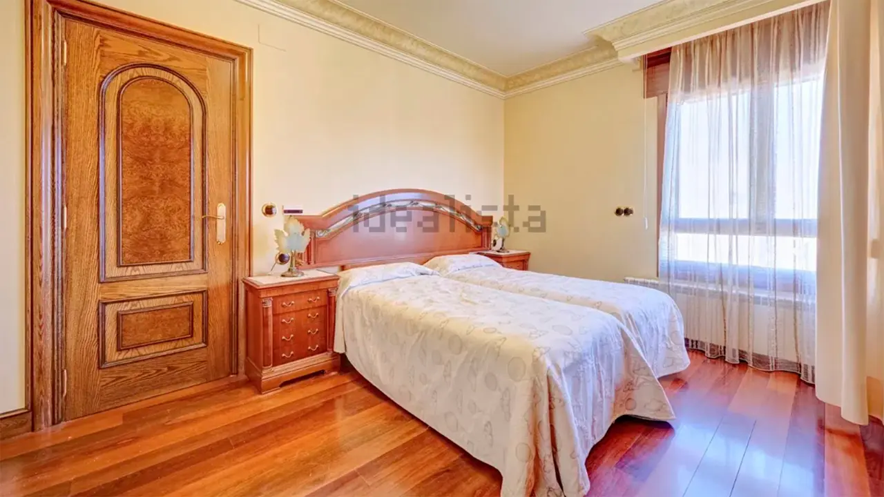 Casa en venta en San Adrián. IDEALISTA