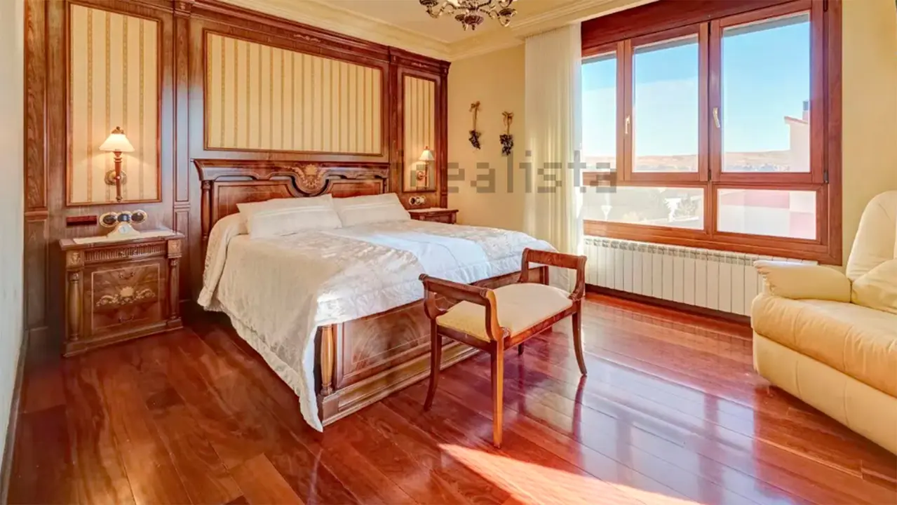 Casa en venta en San Adrián. IDEALISTA