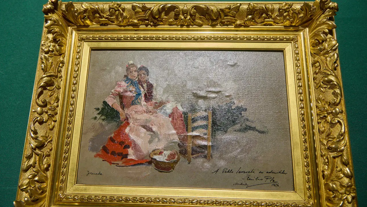 El Ayuntamiento de Pamplona recupera 55 piezas del legado del músico y compositor pamplonés Pablo Sarasate que permanecían desaparecidas desde 1991 en la sede del Archivo Municipal de la ciudad. IÑIGO ALZUGARAY