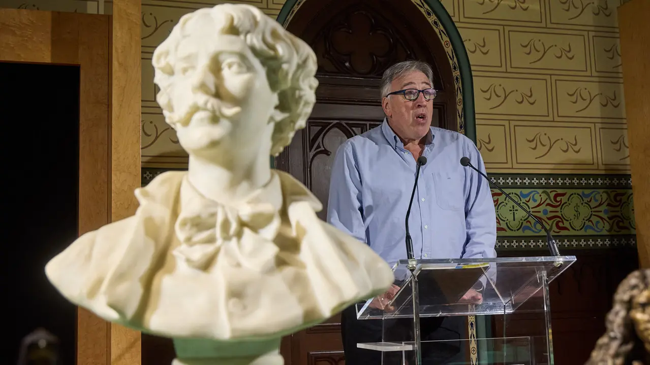 El Ayuntamiento de Pamplona recupera 55 piezas del legado del músico y compositor pamplonés Pablo Sarasate que permanecían desaparecidas desde 1991 en la sede del Archivo Municipal de la ciudad. IÑIGO ALZUGARAY