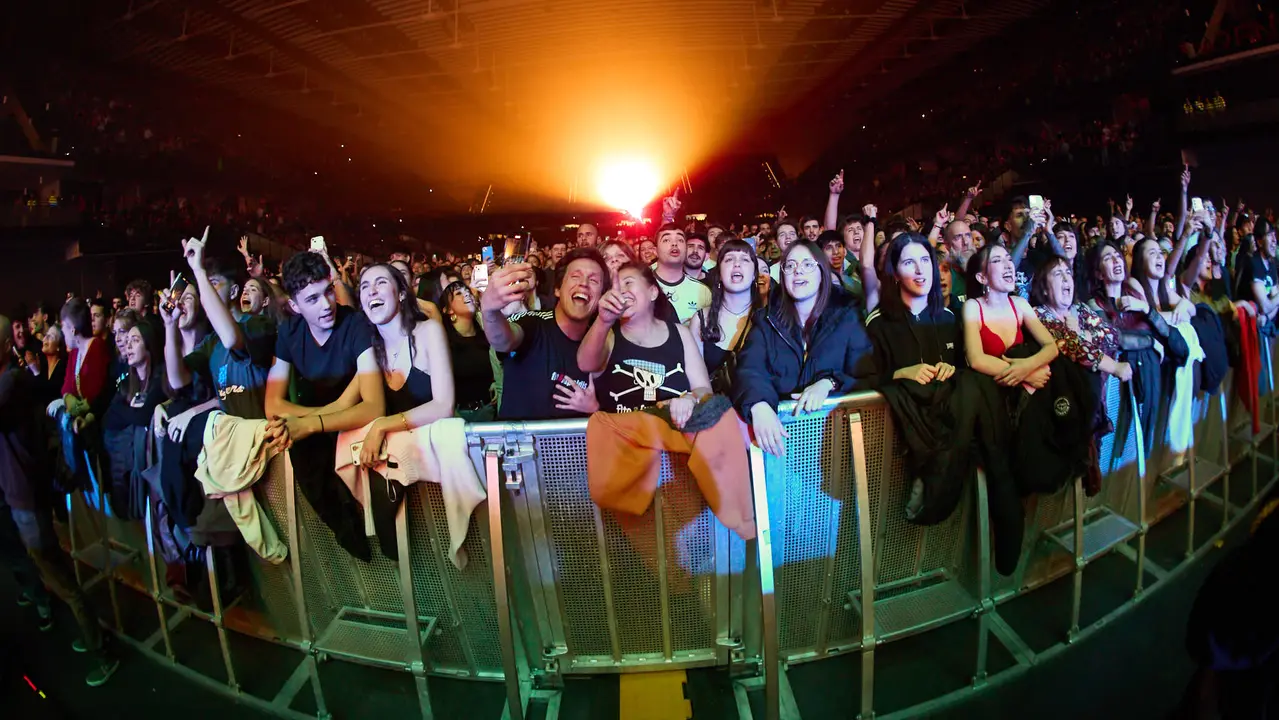 Concierto de Fito & Fitipaldis en el pabellón Navarra Arena dentro de su gira Aullidos Tour que sirve de presentación de su nuevo disco El monte de los aullidos. IÑIGO ALZUGARAY