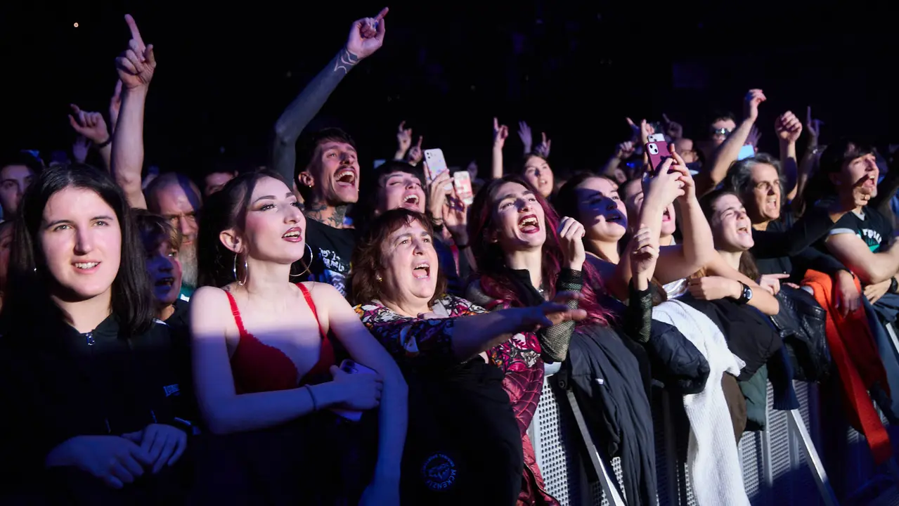Concierto de Fito & Fitipaldis en el pabellón Navarra Arena dentro de su gira Aullidos Tour que sirve de presentación de su nuevo disco El monte de los aullidos. IÑIGO ALZUGARAY