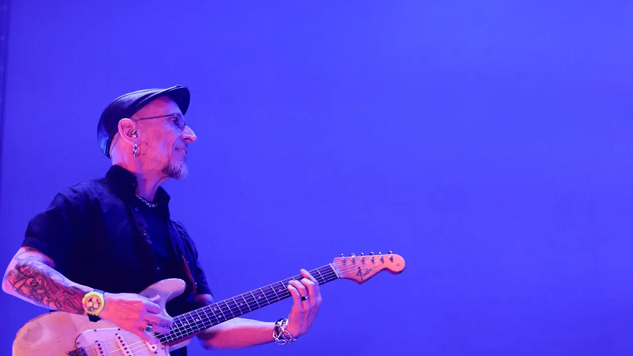 Concierto de Fito & Fitipaldis en el pabellón Navarra Arena dentro de su gira Aullidos Tour que sirve de presentación de su nuevo disco El monte de los aullidos. IÑIGO ALZUGARAY