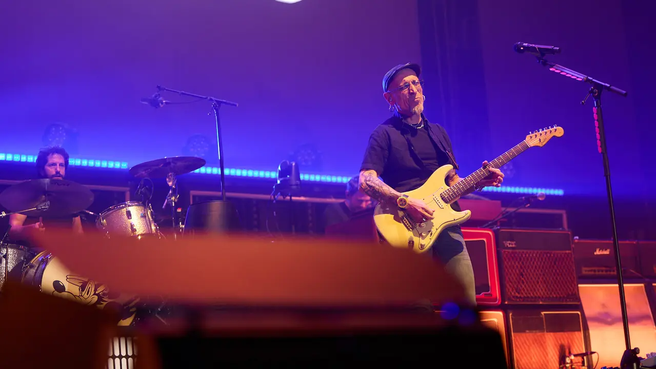 Concierto de Fito & Fitipaldis en el pabellón Navarra Arena dentro de su gira Aullidos Tour que sirve de presentación de su nuevo disco El monte de los aullidos. IÑIGO ALZUGARAY