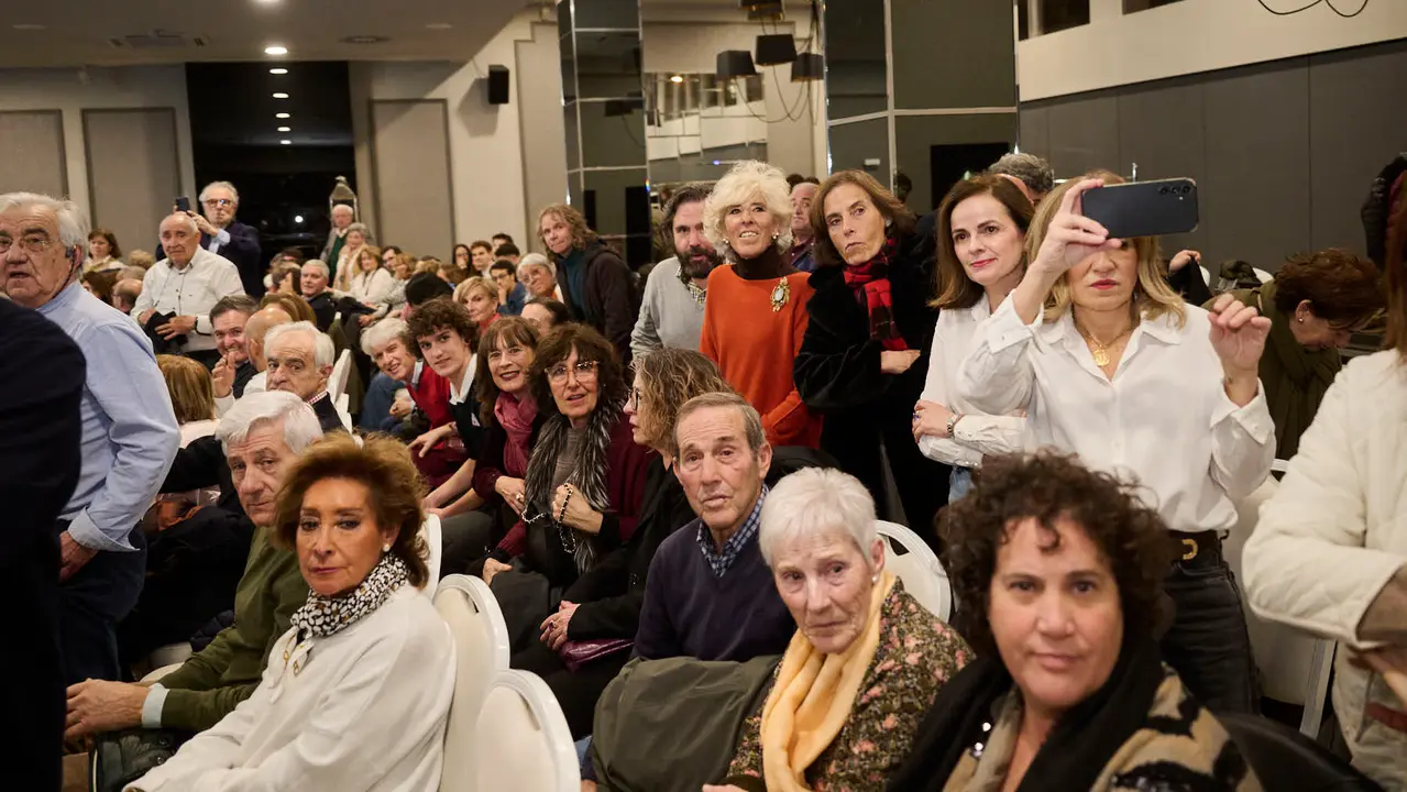 El expresidente del Gobierno de Espa&ntilde;a, Mariano Rajoy Brey, presenta su libro 'El arte de gobernar' en un acto presentado por los populares Sergio Sayas y Carlos Garc&iacute;a Adanero que clausurar&aacute; el presidente del PPN, Javier Garc&iacute;a. PABLO LASAOSA