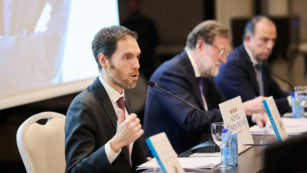 El expresidente del Gobierno de Espa&ntilde;a, Mariano Rajoy Brey, presenta su libro 'El arte de gobernar' en un acto presentado por los populares Sergio Sayas y Carlos Garc&iacute;a Adanero que clausurar&aacute; el presidente del PPN, Javier Garc&iacute;a. PABLO LASAOSA