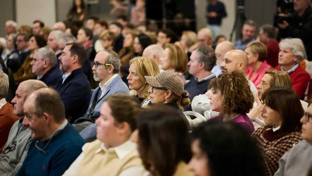 El expresidente del Gobierno de Espa&ntilde;a, Mariano Rajoy Brey, presenta su libro 'El arte de gobernar' en un acto presentado por los populares Sergio Sayas y Carlos Garc&iacute;a Adanero que clausurar&aacute; el presidente del PPN, Javier Garc&iacute;a. PABLO LASAOSA