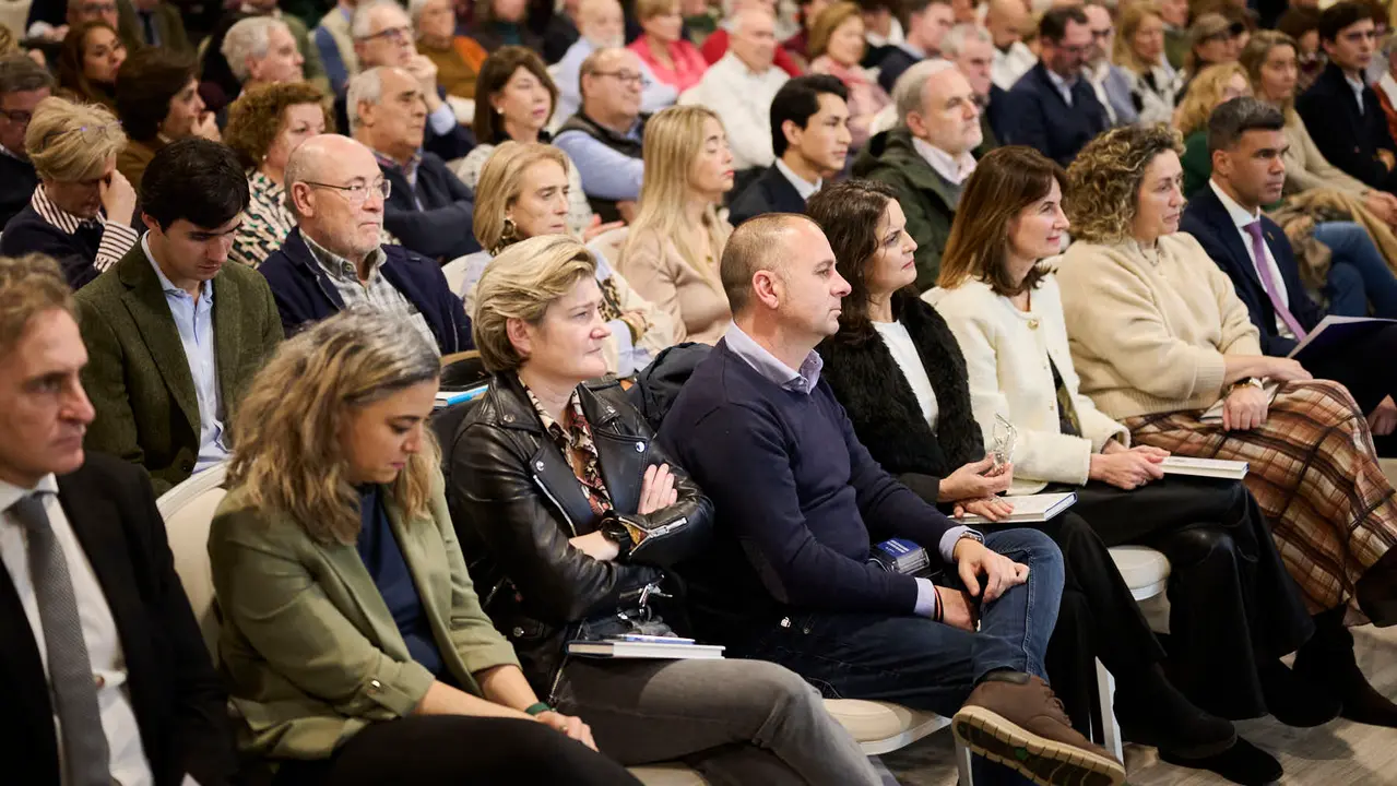 El expresidente del Gobierno de Espa&ntilde;a, Mariano Rajoy Brey, presenta su libro 'El arte de gobernar' en un acto presentado por los populares Sergio Sayas y Carlos Garc&iacute;a Adanero que clausurar&aacute; el presidente del PPN, Javier Garc&iacute;a. PABLO LASAOSA