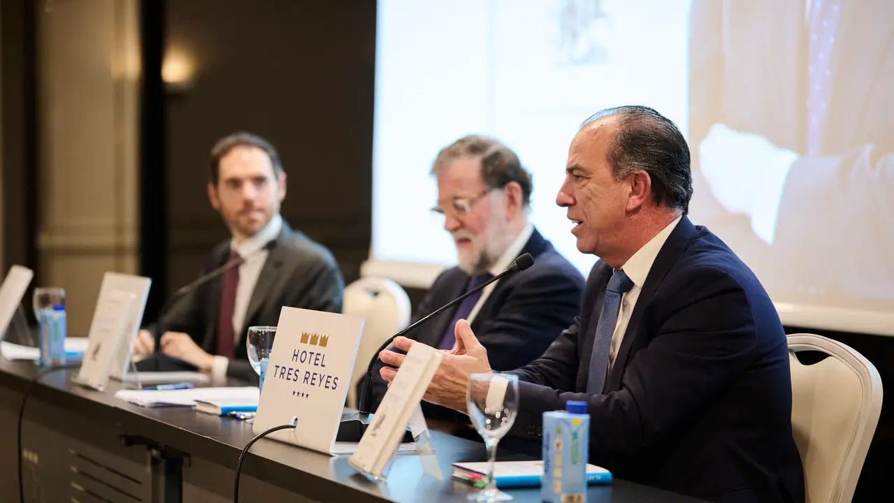 El expresidente del Gobierno de Espa&ntilde;a, Mariano Rajoy Brey, presenta su libro 'El arte de gobernar' en un acto presentado por los populares Sergio Sayas y Carlos Garc&iacute;a Adanero que clausurar&aacute; el presidente del PPN, Javier Garc&iacute;a. PABLO LASAOSA