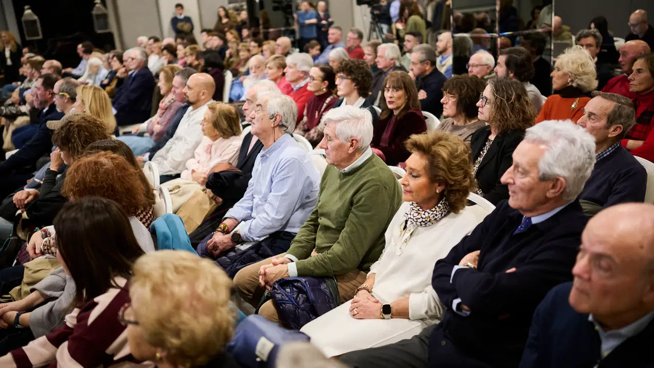 El expresidente del Gobierno de Espa&ntilde;a, Mariano Rajoy Brey, presenta su libro 'El arte de gobernar' en un acto presentado por los populares Sergio Sayas y Carlos Garc&iacute;a Adanero que clausurar&aacute; el presidente del PPN, Javier Garc&iacute;a. PABLO LASAOSA