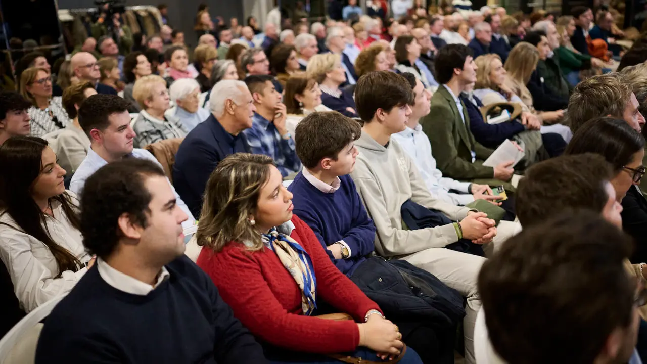 El expresidente del Gobierno de Espa&ntilde;a, Mariano Rajoy Brey, presenta su libro 'El arte de gobernar' en un acto presentado por los populares Sergio Sayas y Carlos Garc&iacute;a Adanero que clausurar&aacute; el presidente del PPN, Javier Garc&iacute;a. PABLO LASAOSA