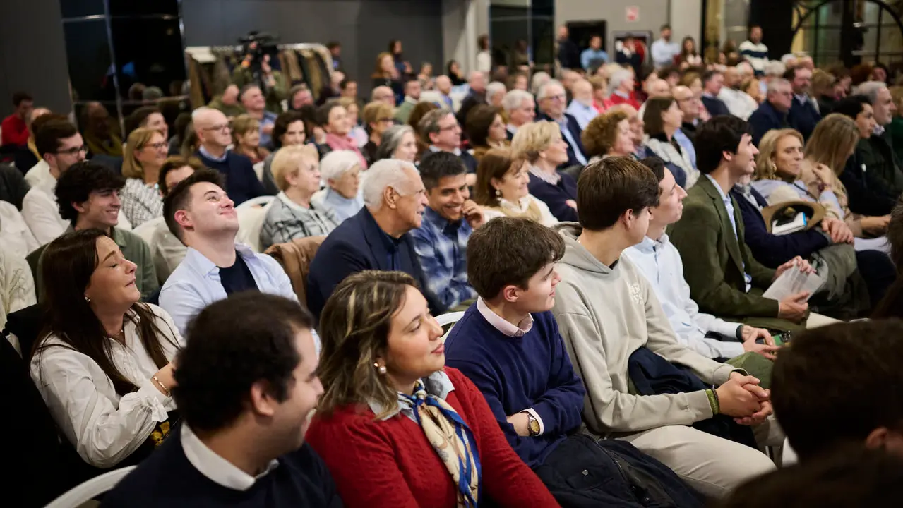 El expresidente del Gobierno de Espa&ntilde;a, Mariano Rajoy Brey, presenta su libro 'El arte de gobernar' en un acto presentado por los populares Sergio Sayas y Carlos Garc&iacute;a Adanero que clausurar&aacute; el presidente del PPN, Javier Garc&iacute;a. PABLO LASAOSA