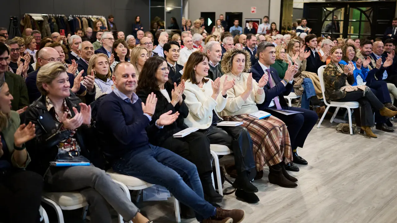 El expresidente del Gobierno de Espa&ntilde;a, Mariano Rajoy Brey, presenta su libro 'El arte de gobernar' en un acto presentado por los populares Sergio Sayas y Carlos Garc&iacute;a Adanero que clausurar&aacute; el presidente del PPN, Javier Garc&iacute;a. PABLO LASAOSA