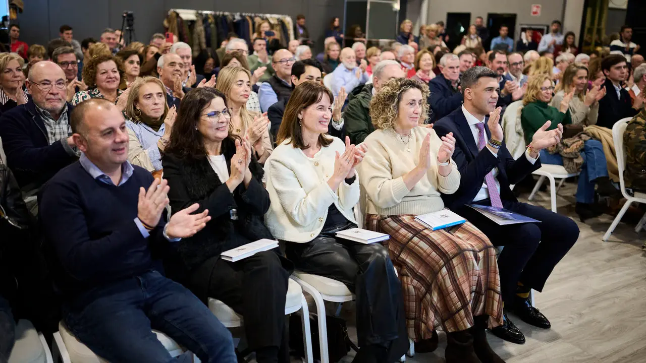 El expresidente del Gobierno de Espa&ntilde;a, Mariano Rajoy Brey, presenta su libro 'El arte de gobernar' en un acto presentado por los populares Sergio Sayas y Carlos Garc&iacute;a Adanero que clausurar&aacute; el presidente del PPN, Javier Garc&iacute;a. PABLO LASAOSA
