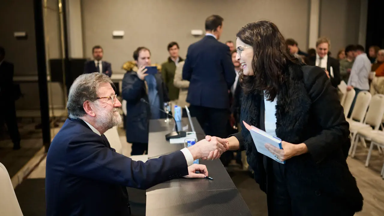 El expresidente del Gobierno de Espa&ntilde;a, Mariano Rajoy Brey, presenta su libro 'El arte de gobernar' en un acto presentado por los populares Sergio Sayas y Carlos Garc&iacute;a Adanero que clausurar&aacute; el presidente del PPN, Javier Garc&iacute;a. PABLO LASAOSA