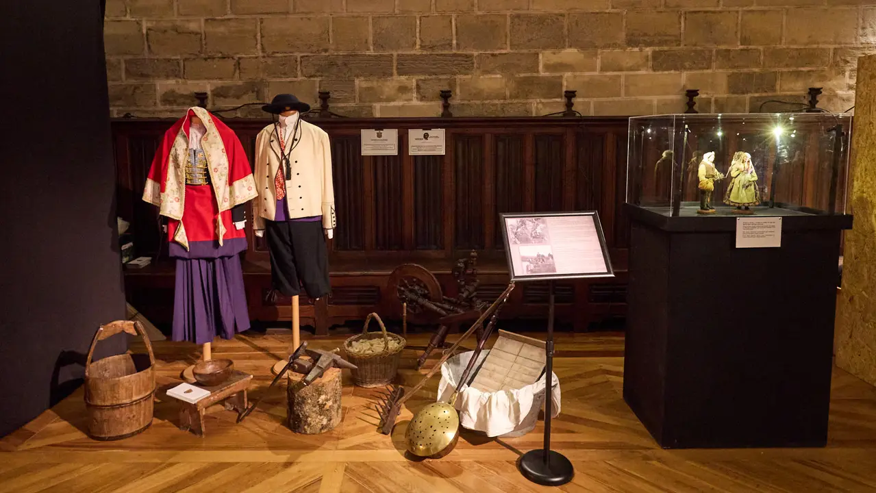 Presentaci&oacute;n de la exposici&oacute;n de belenes en la Catedral de Pamplona. I&Ntilde;IGO ALZUGARAY