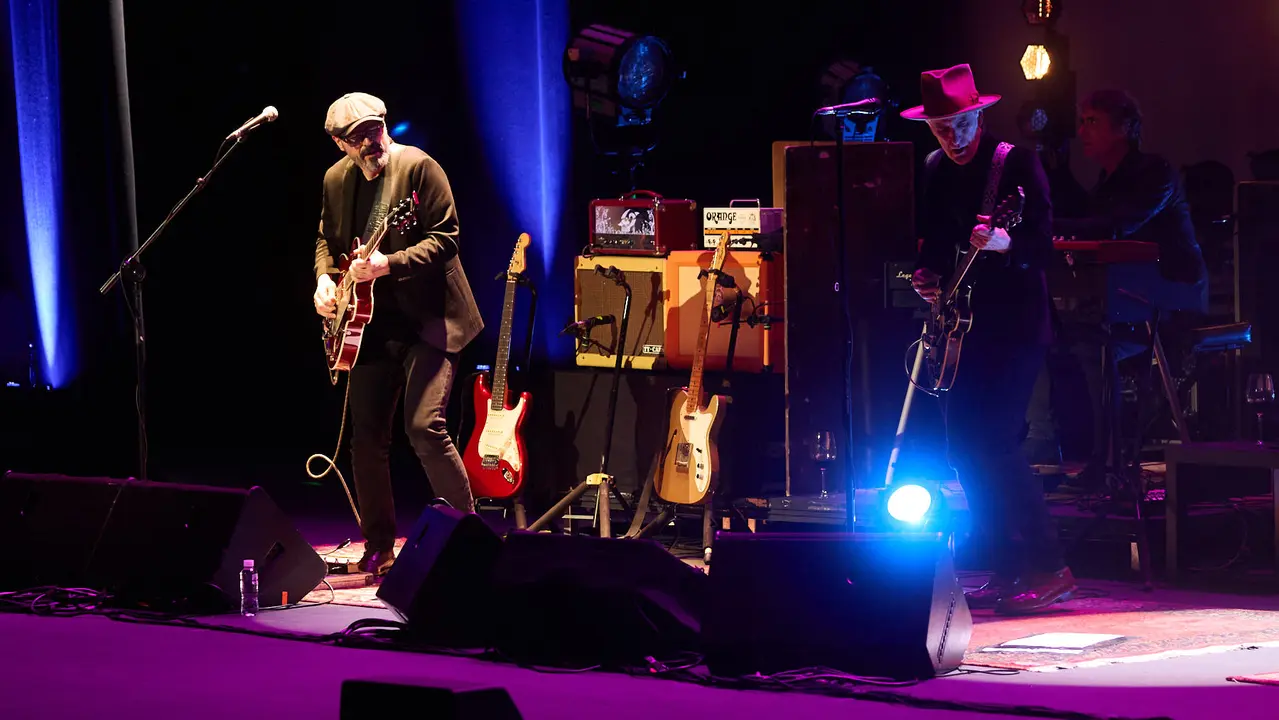 Concierto Mikel Erentxun en el auditorio Baluarte de Pamplona, dentro de sus gira DD40 Mikel Erentxun - Duncan Dhu Tour 2025, que celebra los 40 a&ntilde;os del debut discogr&aacute;fico de Duncan Dhu. I&Ntilde;IGO ALZUGARAY