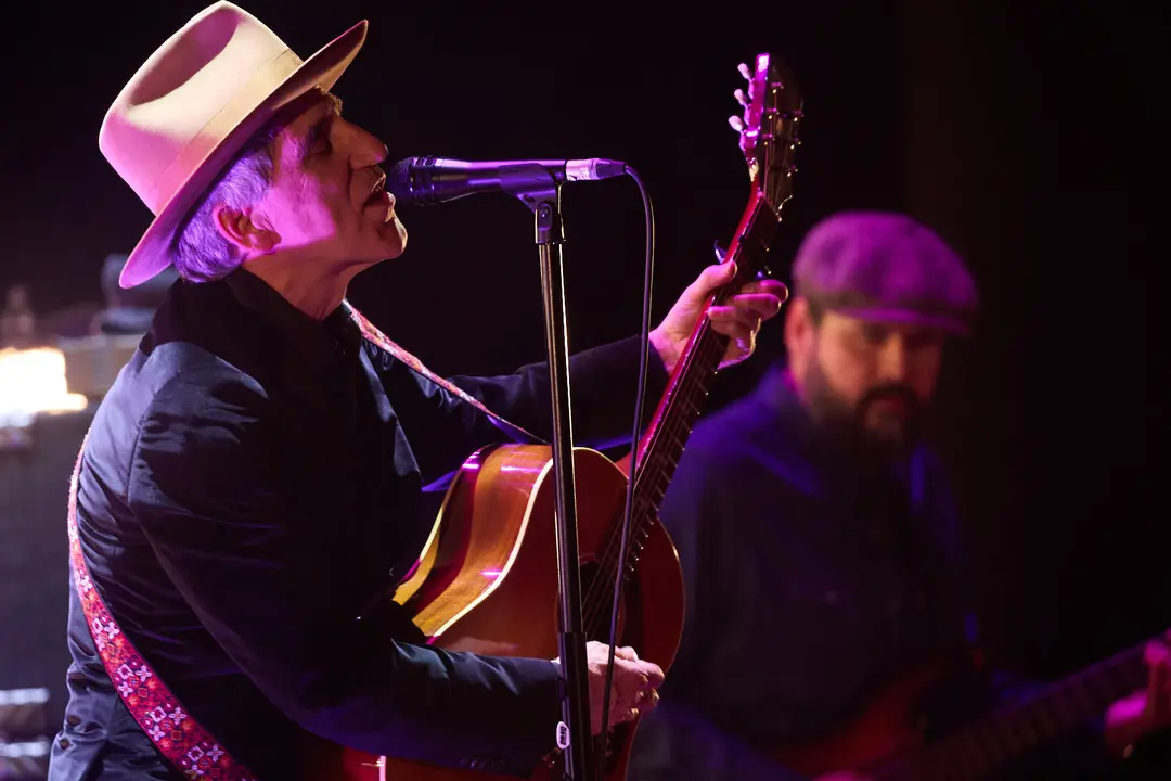 Concierto Mikel Erentxun en el auditorio Baluarte de Pamplona, dentro de sus gira DD40 Mikel Erentxun - Duncan Dhu Tour 2025, que celebra los 40 a&ntilde;os del debut discogr&aacute;fico de Duncan Dhu. I&Ntilde;IGO ALZUGARAY