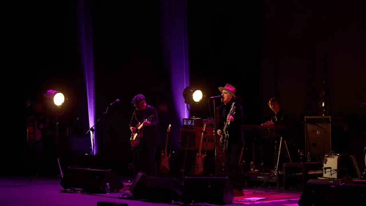 Concierto Mikel Erentxun en el auditorio Baluarte de Pamplona, dentro de sus gira DD40 Mikel Erentxun - Duncan Dhu Tour 2025, que celebra los 40 a&ntilde;os del debut discogr&aacute;fico de Duncan Dhu. I&Ntilde;IGO ALZUGARAY
