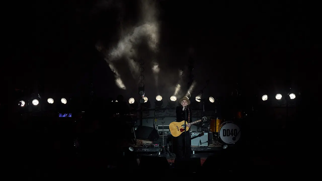 Concierto Mikel Erentxun en el auditorio Baluarte de Pamplona, dentro de sus gira DD40 Mikel Erentxun - Duncan Dhu Tour 2025, que celebra los 40 a&ntilde;os del debut discogr&aacute;fico de Duncan Dhu. I&Ntilde;IGO ALZUGARAY