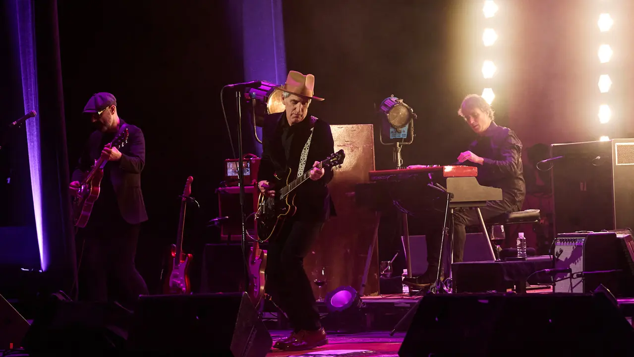 Concierto Mikel Erentxun en el auditorio Baluarte de Pamplona, dentro de sus gira DD40 Mikel Erentxun - Duncan Dhu Tour 2025, que celebra los 40 a&ntilde;os del debut discogr&aacute;fico de Duncan Dhu. I&Ntilde;IGO ALZUGARAY