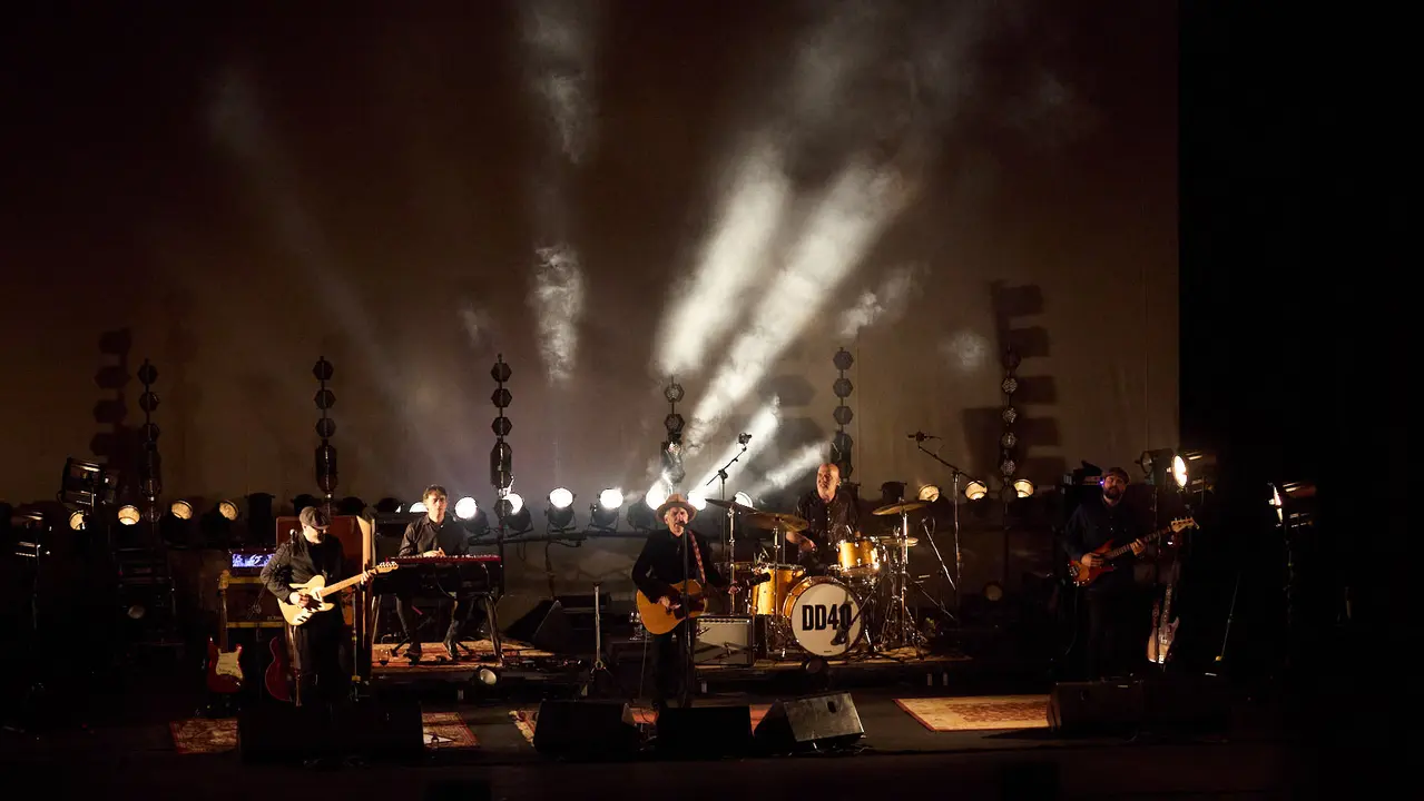 Concierto Mikel Erentxun en el auditorio Baluarte de Pamplona, dentro de sus gira DD40 Mikel Erentxun - Duncan Dhu Tour 2025, que celebra los 40 a&ntilde;os del debut discogr&aacute;fico de Duncan Dhu. I&Ntilde;IGO ALZUGARAY