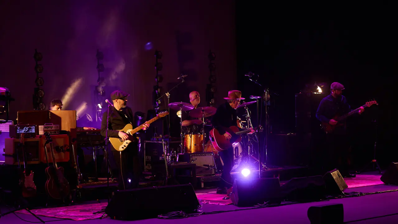 Concierto Mikel Erentxun en el auditorio Baluarte de Pamplona, dentro de sus gira DD40 Mikel Erentxun - Duncan Dhu Tour 2025, que celebra los 40 a&ntilde;os del debut discogr&aacute;fico de Duncan Dhu. I&Ntilde;IGO ALZUGARAY