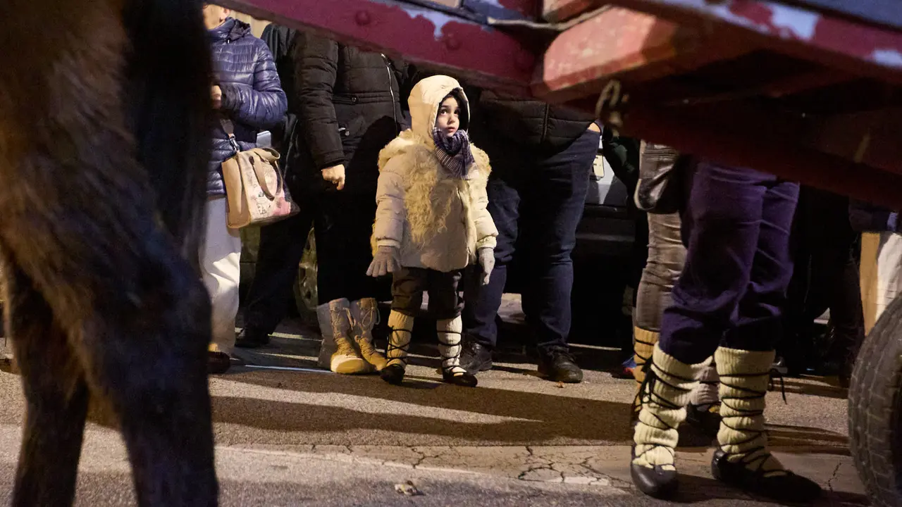 Desfile de Olentzero por las calles de Pamplona en la Nochebuena de 2025. I&Ntilde;IGO ALZUGARAY
