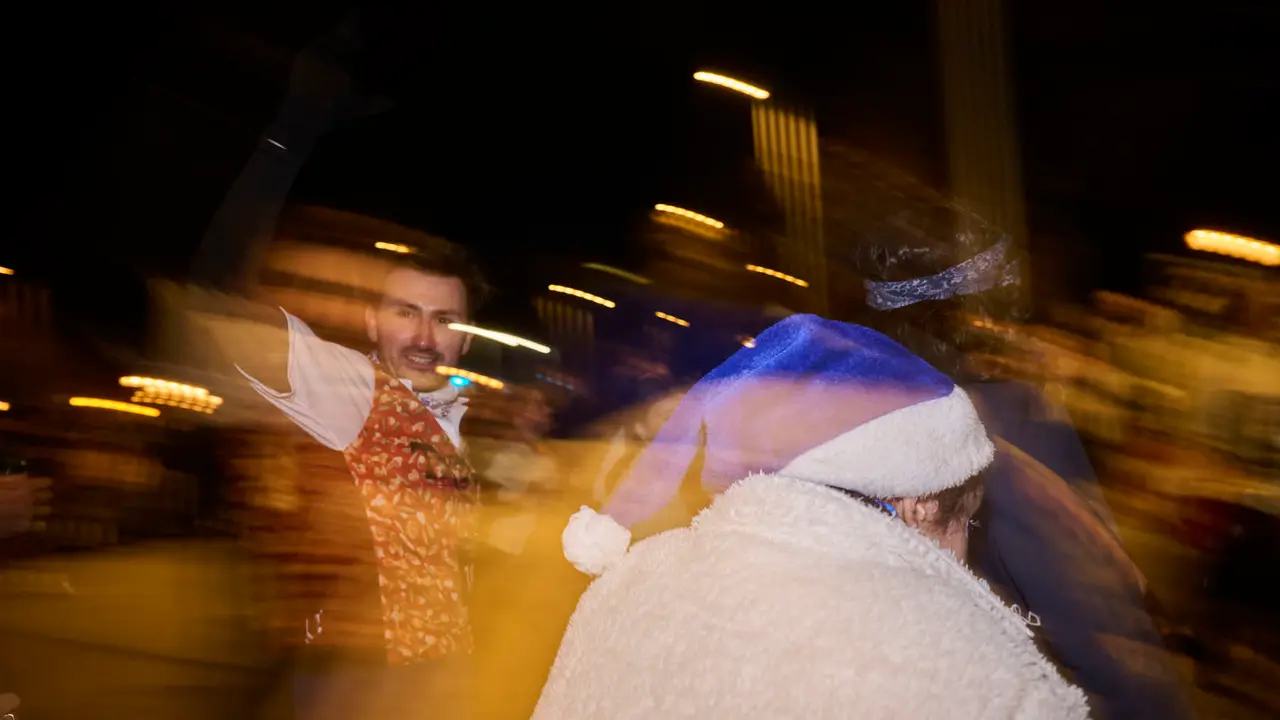 La XXXXII San Silvestre 2025 de Pamplona con un recorrido de 4,5 kil&oacute;metros por el centro de la capital navarra. PABLO LASAOSA