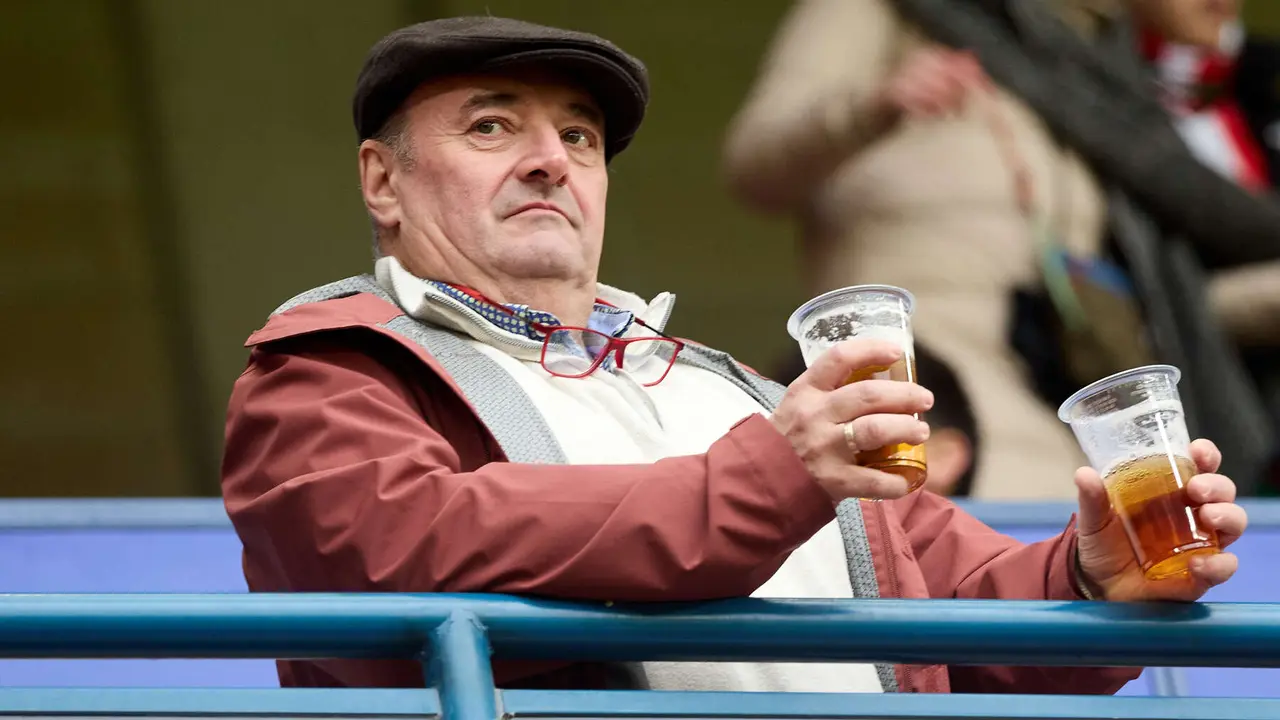La grada del estadio de El Sadar durante el partido de La Liga EA Sports entre CA Osasuna y Athletic Club disputado en Pamplona. I&Ntilde;IGO ALZUGARAY