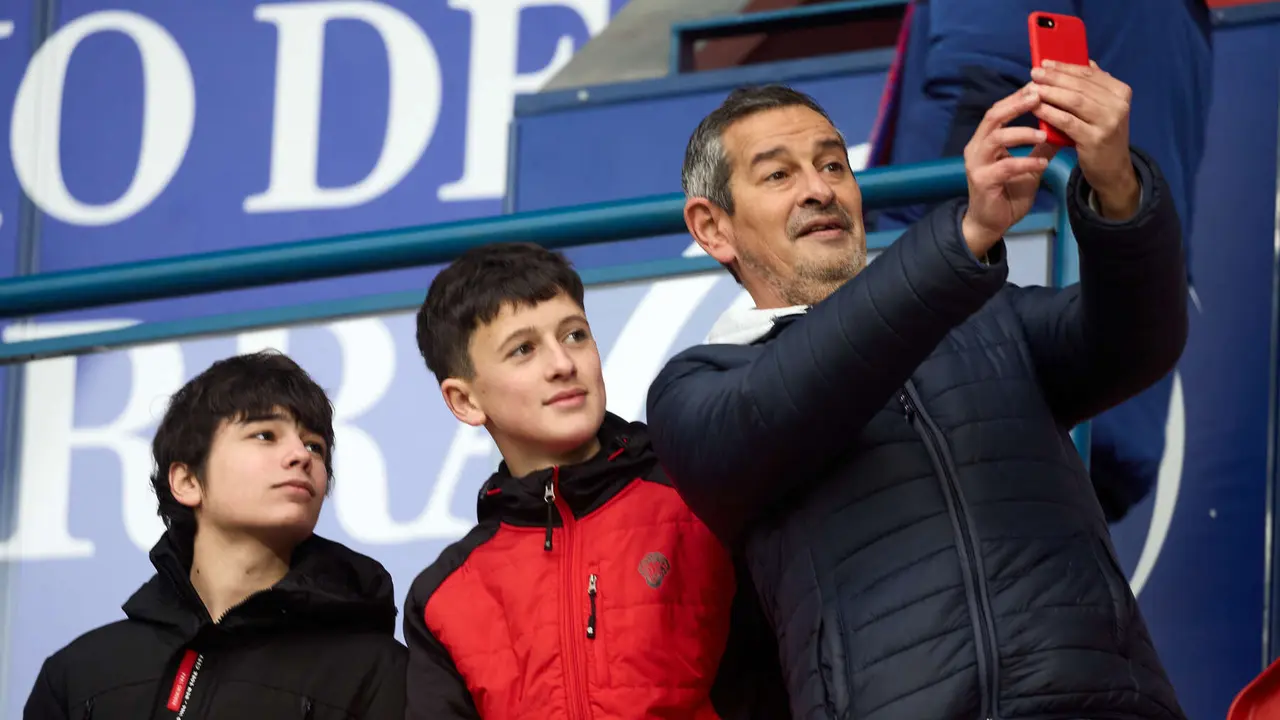 La grada del estadio de El Sadar durante el partido de La Liga EA Sports entre CA Osasuna y Athletic Club disputado en Pamplona. I&Ntilde;IGO ALZUGARAY