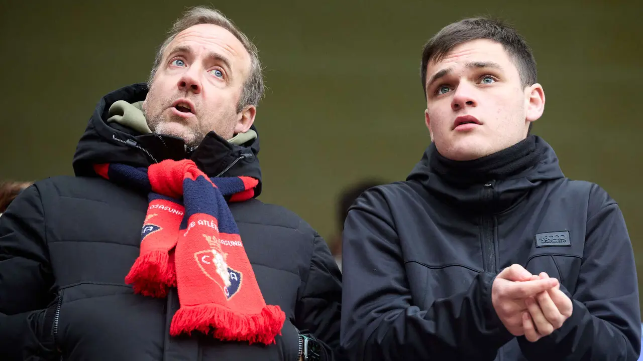 La grada del estadio de El Sadar durante el partido de La Liga EA Sports entre CA Osasuna y Athletic Club disputado en Pamplona. I&Ntilde;IGO ALZUGARAY